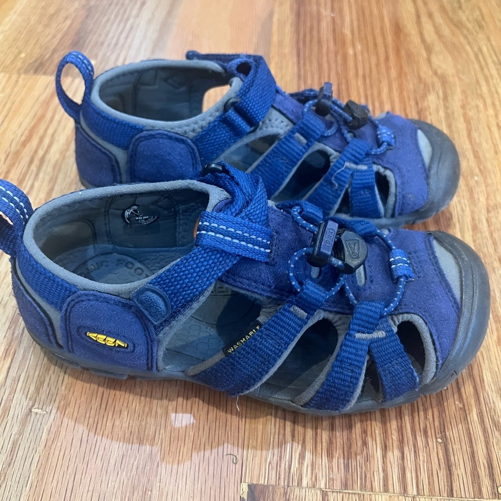 KEEN Little Kid's Seacamp 2 CNX Closed Toe Sandal, Blue